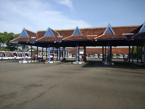 PSBB di Surabaya, Semua Bus Tujuan Bungurasih dari Blitar Berhenti Beroperasi