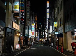 Tikus-tikus Menginvasi Jalanan Jepang yang Sepi