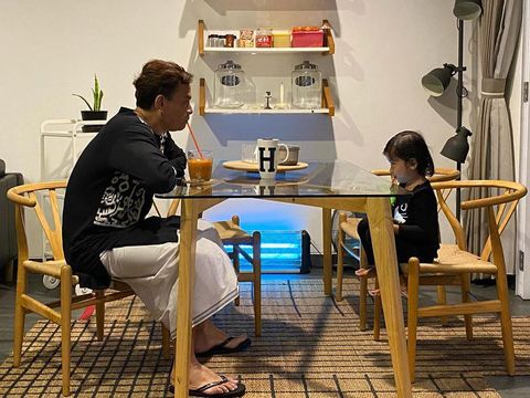 Hedi Yunus 'Angkat Anak' ART, Disayang Seperti Putri Sendiri