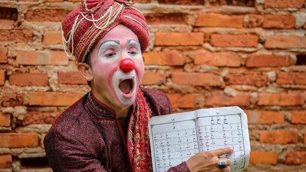 Kala Sang Badut Mengajar Ngaji Online