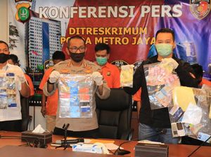 Begini Modus Komplotan Pengganjal ATM Kuras Duit Driver Ojol Ratusan Juta Begini Modus Komplotan Pengganjal ATM Kuras Duit Driver Ojol Ratusan Juta