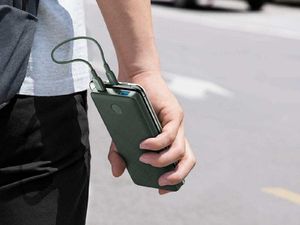 Anker Rilis Powerbank Mirip iPhone SE