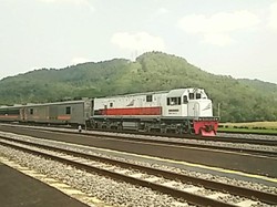 Kangen Naik Kereta, Netizen Ramai-ramai Pamer Foto Sepur