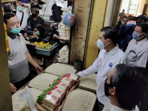 Tekan Harga Gula ke Rp 12.500/Kg, Mendag Operasi Pasar ke Bogor