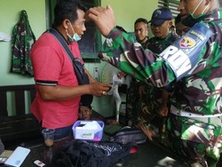 Terciduk! 2 Pria Curi HP hingga Kotak Amal di Asrama TNI Buleleng Bali