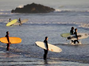 Kembali Ramai, Begini Geliat Aktivitas di Pantai Selandia Baru