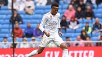 Eder Militao dibeli Real Madrid dari Porto di musim ini. Bek asal Brasil itu ditebus seharga 50 juta euro (Getty Images)