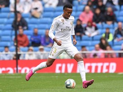 Eder Militao dibeli Real Madrid dari Porto di musim ini. Bek asal Brasil itu ditebus seharga 50 juta euro (Getty Images)