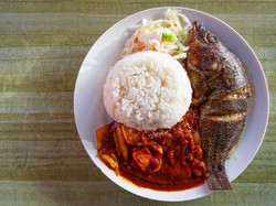 KKP Bagikan 15 Ribu Nasi Ikan Selama Ramadhan