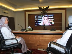 Teladani Kartini, Ketua TP PKK Banyuwangi Ajak Perempuan Aktif Hadapi COVID-19