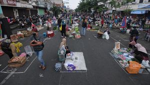 Pasar Pagi Salatiga Terapkan Physical Distancing