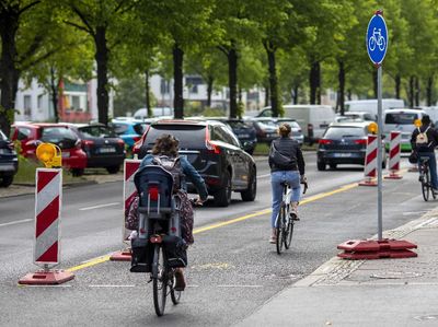 Mantap! Berlin Tambah Jalur Sepeda