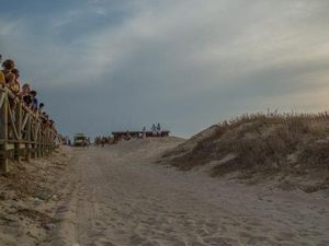 Semprot Pantai dengan Larutan Pemutih, Pemerintah Spanyol Minta Maaf