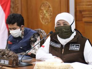 Khofifah Minta Buruh Tak Demo May Day agar Tidak Ada Ledakan Kasus Corona