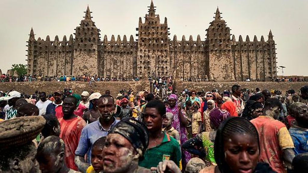Menapak Tilas Sejarah Perkembangan Islam di Dataran Afrika Menapak Tilas Sejarah Perkembangan Islam di Dataran Afrika