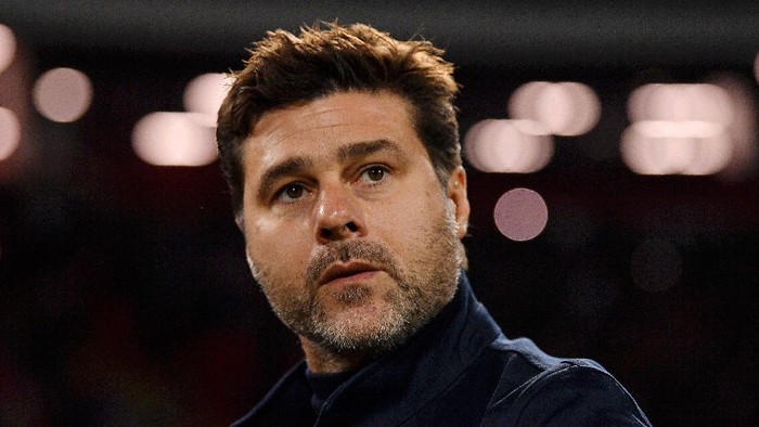 BELGRADE, SERBIA - NOVEMBER 06: Mauricio Pochettino, Manager of Tottenham Hotspur looks on during the UEFA Champions League group B match between Crvena Zvezda and Tottenham Hotspur at Rajko Mitic Stadium on November 06, 2019 in Belgrade, Serbia. (Photo by Justin Setterfield/Getty Images)