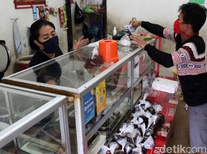 Alhamdulillah, Warteg Ini Diborong Saat Sepi Pembeli