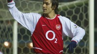 Robert Pires menempati nomor 6. Mantan winger Arsenal ini mencatatkan 62 gol di Liga Inggris (Getty Images)