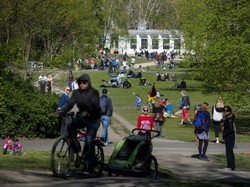 Jerman Perpanjang Aturan Social Distancing Hingga 29 Juni