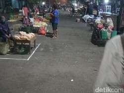 Bojonegoro Terapkan Social Distancing di Pasar Kota Kurangi Dampak COVID-19