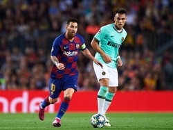 Dear Martinez, Main Bareng Messi Nggak Gampang, Lo