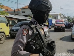 Densus 88 Tangkap 13 Terduga Teroris di Riau