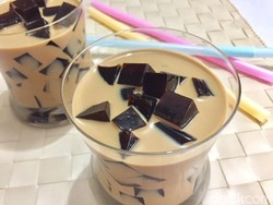Menu Harian Ramadhan ke-26 : Seruput Coffee Jelly yang Segar Untuk Berbuka