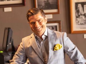 Pria Ini Kepergok Selingkuh Saat Wawancara Virtual, Ada Penampakan Pelakor