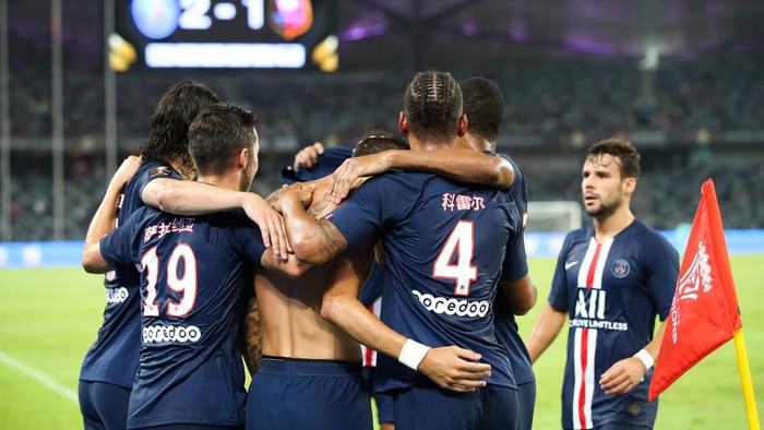 SHENZHEN, CHINA - AUGUST 03:  #11 Angel Di Maria of Paris Saint-Germain celebrates after scoring his teams goal during to the 2019 Trophee des Champions between Paris saint-Germain and Stade Rennais FC at Shenzhen Uniersiade Sports Center on August 3, 2019 in Shenzhen, China.  (Photo by Lintao Zhang/Getty Images)