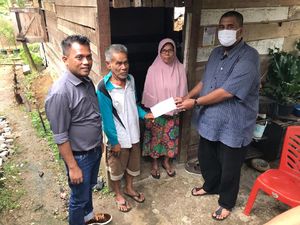 Bantuan Pemprov Tak Kunjung Turun, Andre Kirim BLT untuk Warga Sumbar