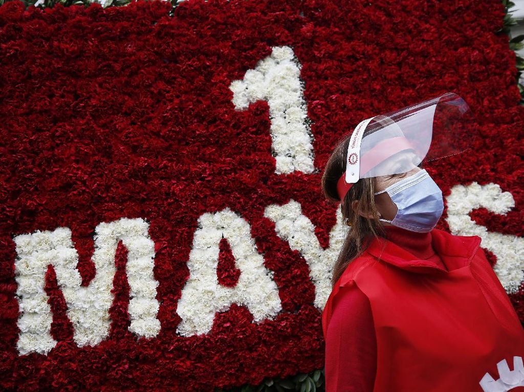 Suasana May Day di Berbagai Negara Saat Pandemi Corona Suasana May Day di Berbagai Negara Saat Pandemi Corona