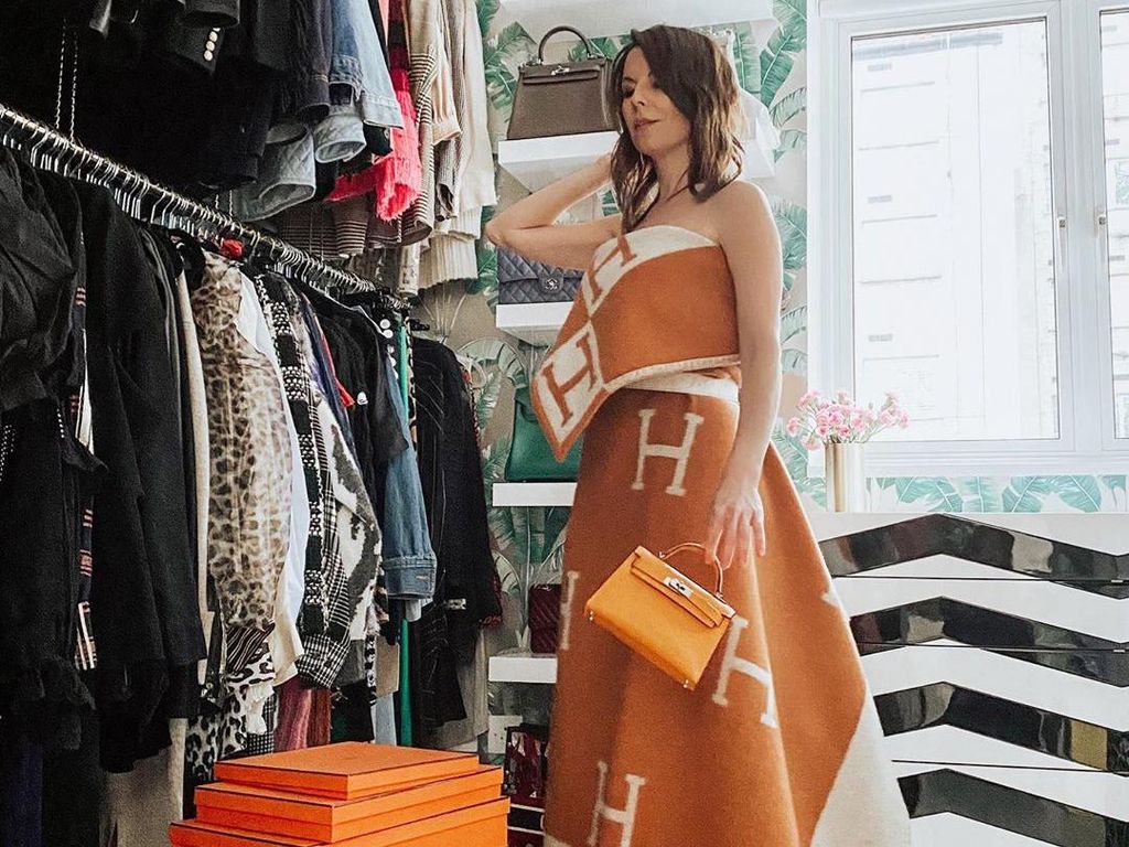 Ketahuan! Influencer Beli Tas Belanja Branded Demi Kelihatan Tajir Ketahuan! Influencer Beli Tas Belanja Branded Demi Kelihatan Tajir