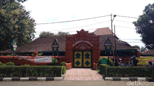 Masjid Agung Sang Cipta Rasa