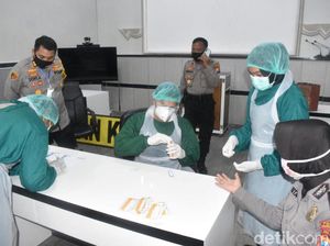 Polisi di Pasuruan Kota Garis Depan Corona Jalani Rapid Test