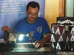 Pengrajin Songkok Lukis di Lamongan Sepi Pesanan Dampak Corona