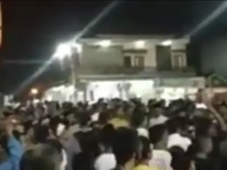 Warga Demo Masjid Ditutup untuk Tarawih dan Jumatan, Polisi Ajak Dialog