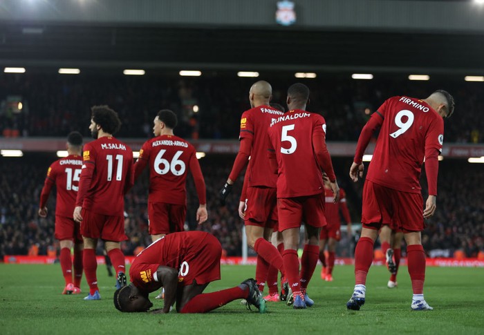 LIVERPOOL, ENGLAND - FEBRUARY 24: Sadio Mané of Liverpool celebrates after scoring his sides third goal during the Premier League match between Liverpool FC and West Ham United at Anfield on February 24, 2020 in Liverpool, United Kingdom. (Photo by Clive Brunskill/Getty Images)