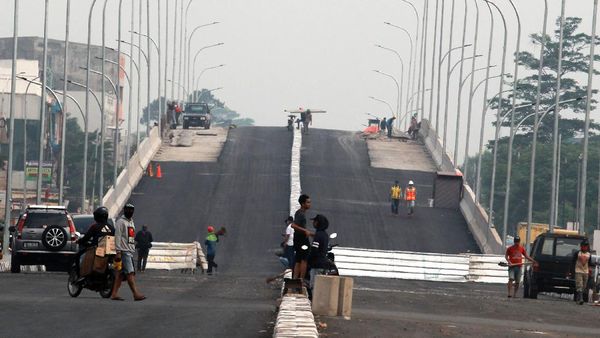 Pembangunan Fly Over Gaplek Jalan Terus