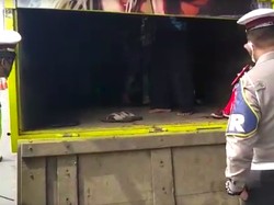 Polisi Cegat Truk Pembawa 6 Orang Menuju Brebes, Sopir Terima Rp 100 Ribu