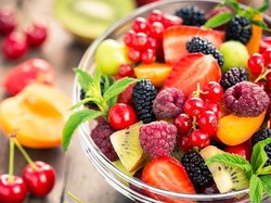 Catat! Ini Waktu Terbaik Makan Buah Selama Puasa