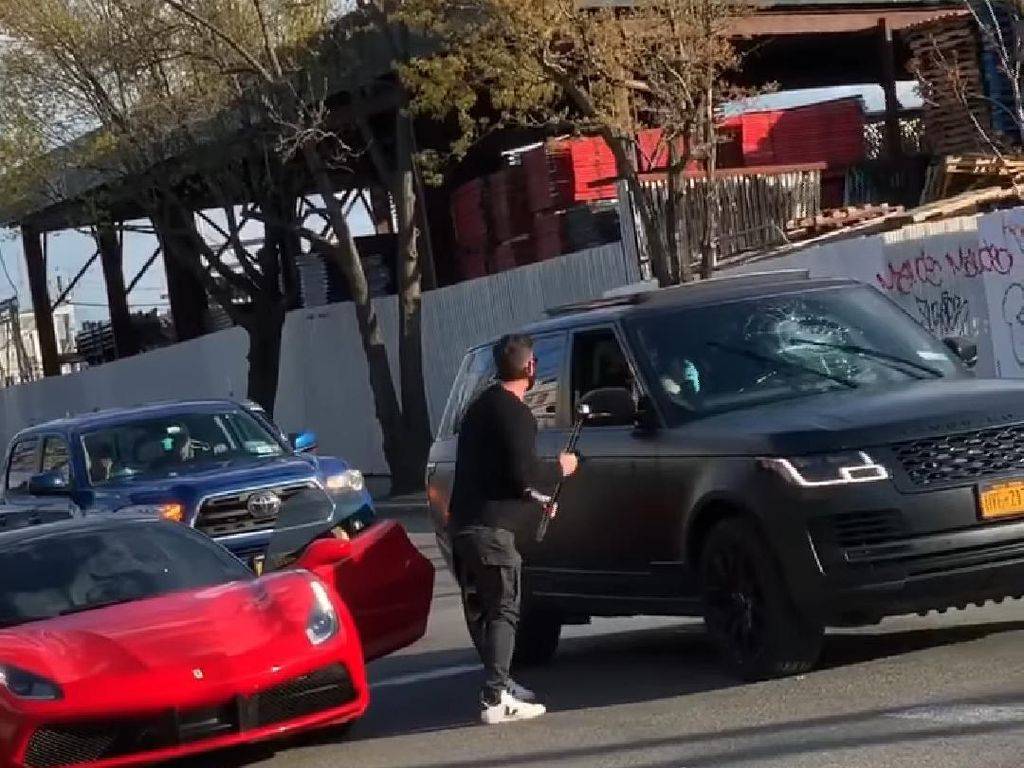 Seram! Prank Lempar Keju, Pemilik Mobil Sport Malah Ngamuk Seram! Prank Lempar Keju, Pemilik Mobil Sport Malah Ngamuk