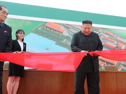 Kim Jong Un Akhirnya Muncul di Depan Publik Usai Dikabarkan Meninggal