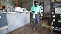 Pilot Pesawat Jet Banting Setir Jadi Kurir