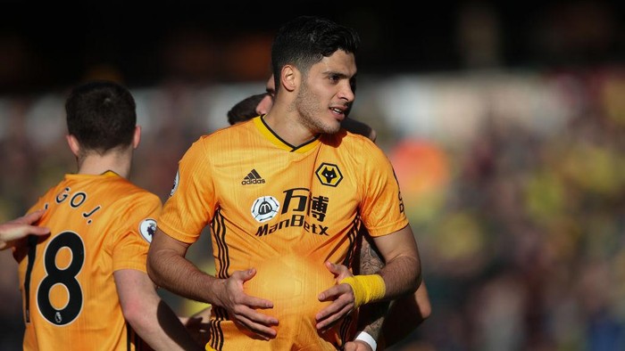WOLVERHAMPTON, ENGLAND - FEBRUARY 23: Raul Jimenez of Wolverhampton Wanderers celebrates his goal during the Premier League match between Wolverhampton Wanderers and Norwich City at Molineux on February 23, 2020 in Wolverhampton, United Kingdom. (Photo by Marc Atkins/Getty Images)