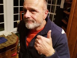 Aktor Joe Pantoliano Mulai Membaik Pasca Kecelakaan