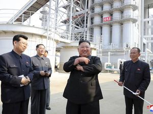 Inspirasi Kim Jong Un Soal Lusinan Bodyguard Berlari di Sisi Mobilnya