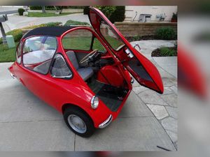 Mobil Mungil Klasik Bermesin Honda CBR1000RR