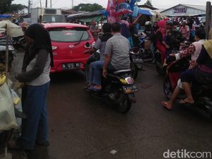 Pasar Tetap Ramai, Warga Tangerang Mengeluh PSBB Tak Efektif