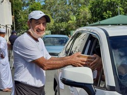 Rela Antre Demi Kari, Sebuah Masjid di Australia Buka Layanan Drive-through