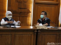 Khofifah Sebut Pemkot Surabaya Lambat Tangani Corona Klaster PT Sampoerna